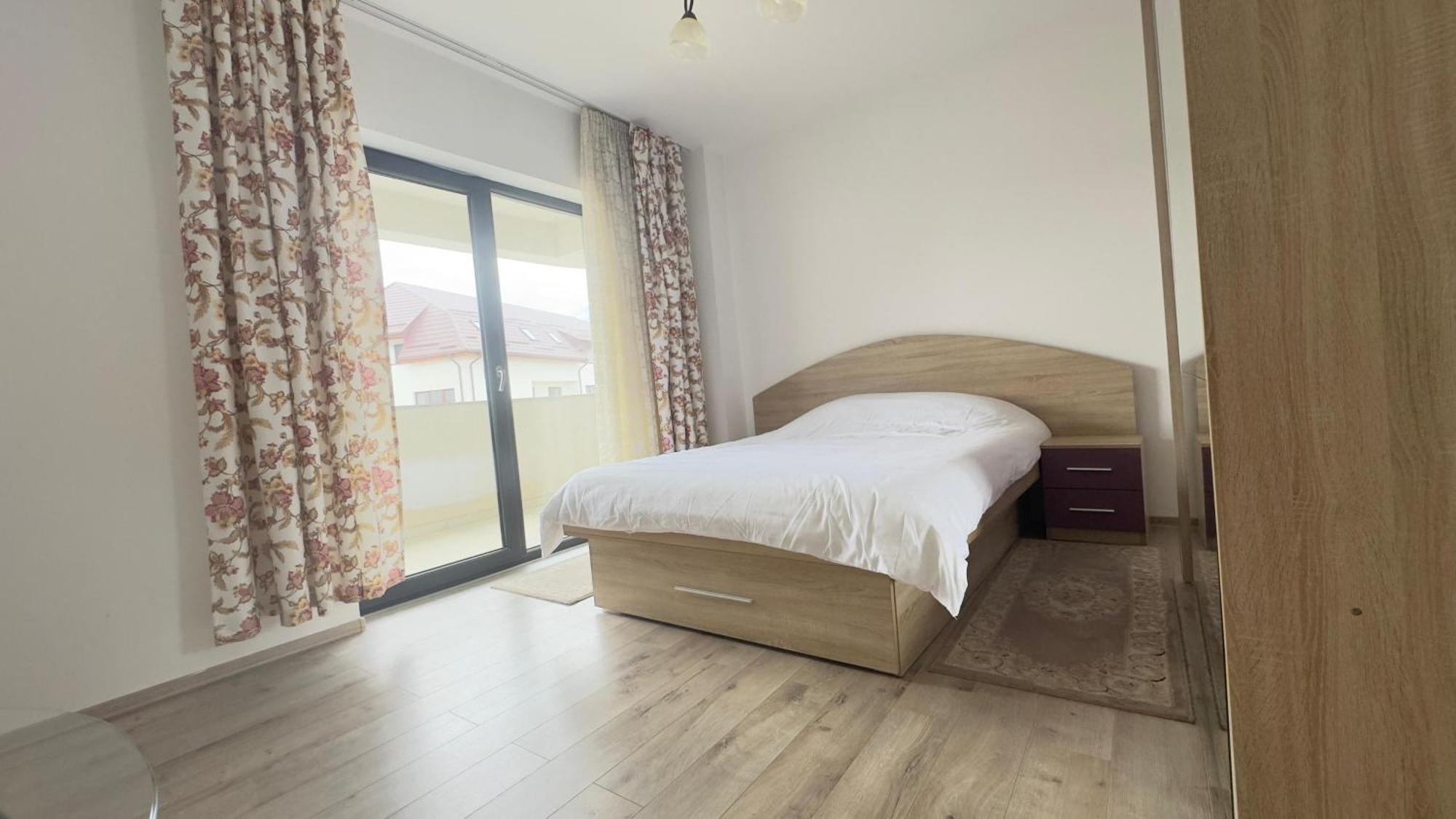 Coresi Mall Large 2 Camere, Sleeps 6 บราชอฟ ภายนอก รูปภาพ